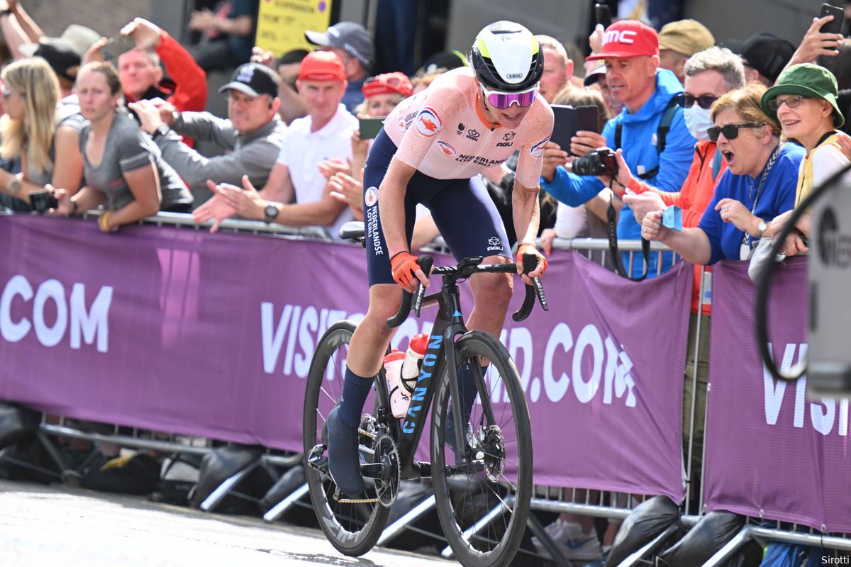 It wasn't her victory lap, but rather the BBC that brought Van Vleuten to tears after her final World Championship