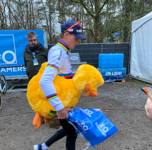 Relaxed Van der Poel on 'mullet', discussing cars with Pidcock and good food as the highlight of his day